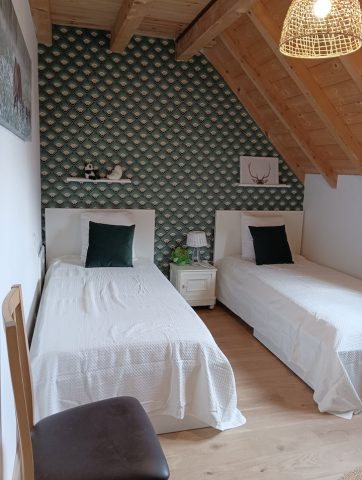 0cd3f8a5-ea1c-417f-b1bf-4dc114e354c0