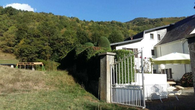 31G100024-c943592c6af2488ba5fa98ca30c239b0