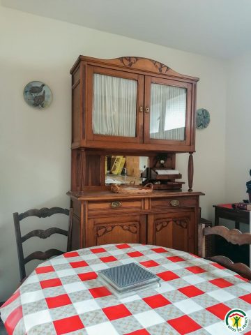 31G100084-8050d470a9bc410f9ff27bebb5370036