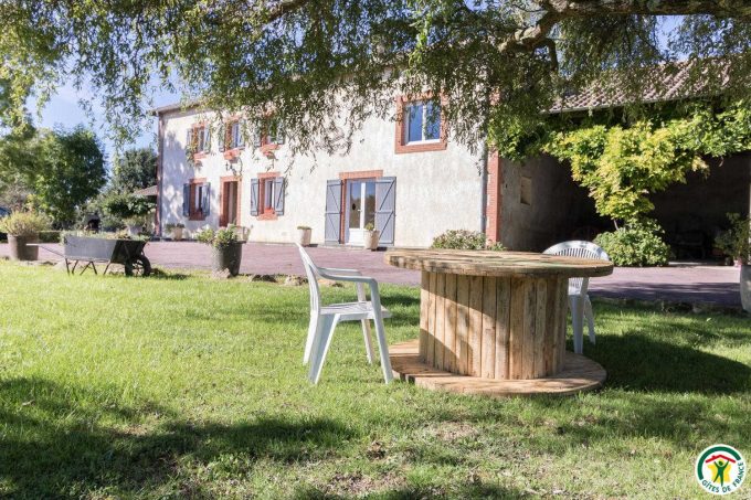 31G100135-5319003aa2294c3abde182b459f19ee4