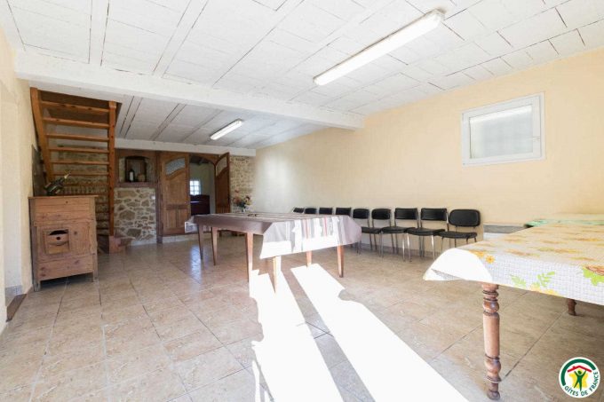 31G100135-678e94bf9b104785bacd88a3d62e9867