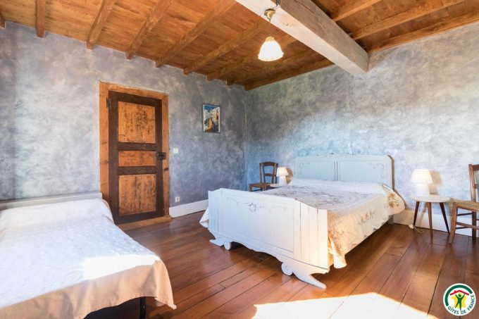 31G100135-79b2fb36a6314983b282c3e0446da942