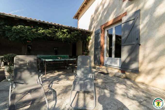 31G100135-7efe36d0f45742d48479498ff8868115