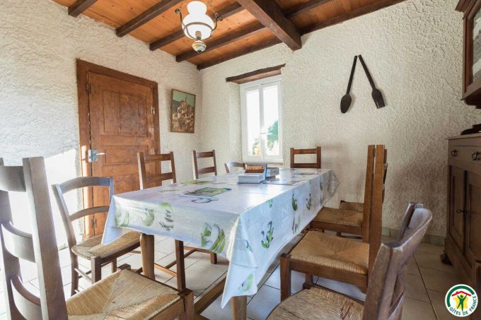 31G100135-a9c98620734247cfb26316e5f14397c1