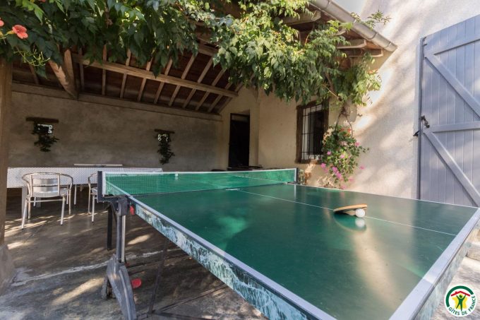 31G100135-b5f2be363f72476295d5b696958420e6