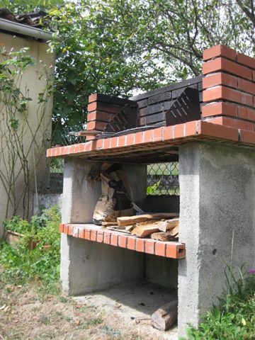 31G100211-4537377b2d46481485c0b72d475b19f5