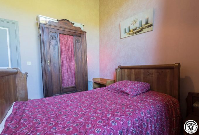 31G100211-50635d49716749a589caa5a88485d8c5