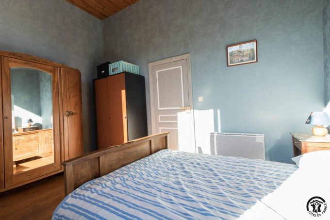 31G100211-6f7767a011ca4824b1af24b668b741c7