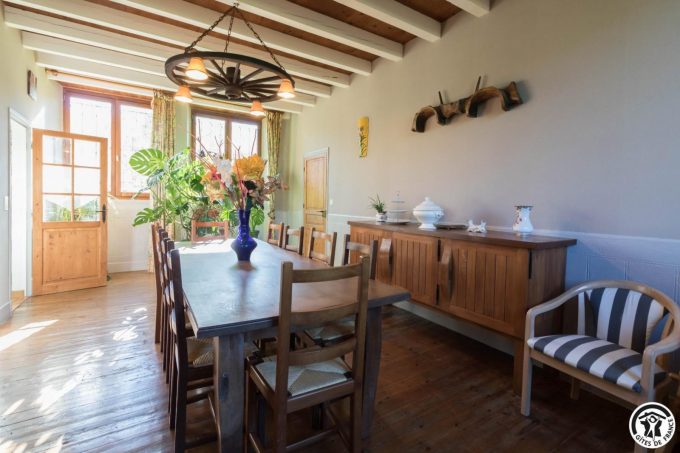 31G100211-822ec4e58f1a493bbe05b2b21c9deec3