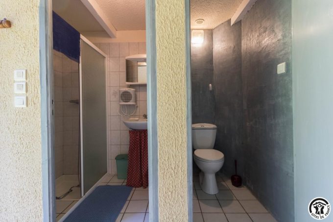 31G100211-9d56488508bf4651b4ebf50bb35ce724