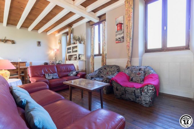 31G100211-e2d6cac8a3ca40faa0f0783ab2b01397