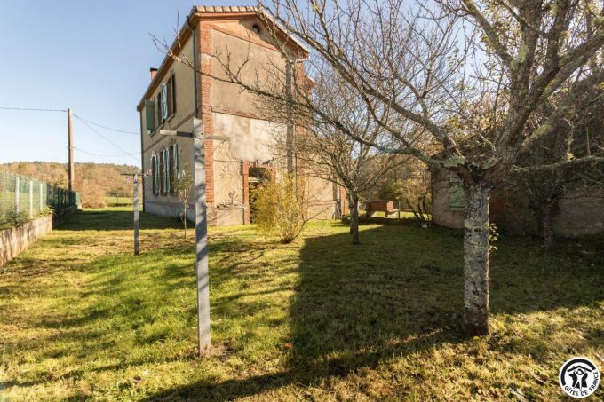 31G100211-e6560342b96f407ea0a95a3efa0bb04c