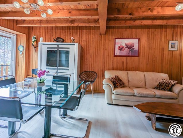 31G100245-873c557e22154560bbc16f68b1d7ab45