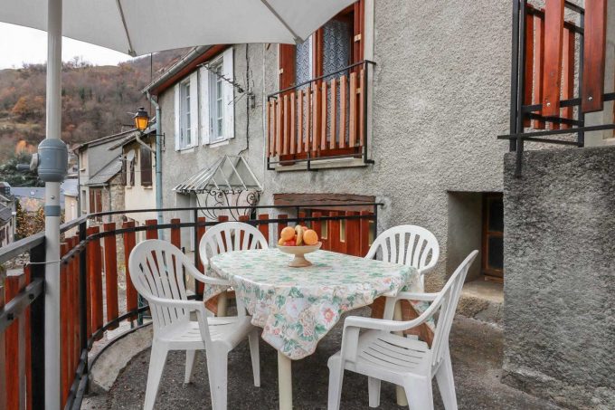 31G100245-9224f815fbde491c853259f7c85f82c7