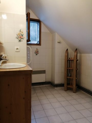 31G100247-33e9f7bc7a194fab9360ecfa29691496