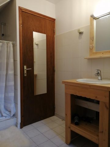 31G100247-854e2e3f7626488e8980e4cc741d31aa