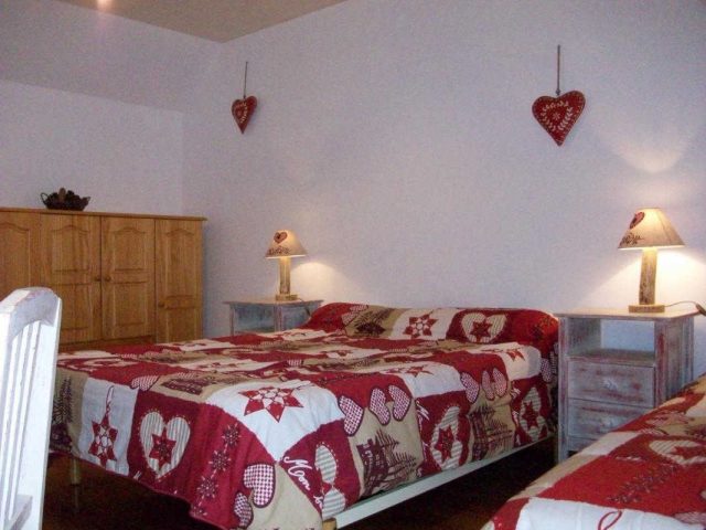 31G100247-e58877abf12b4cba8edd7bd58de602f4