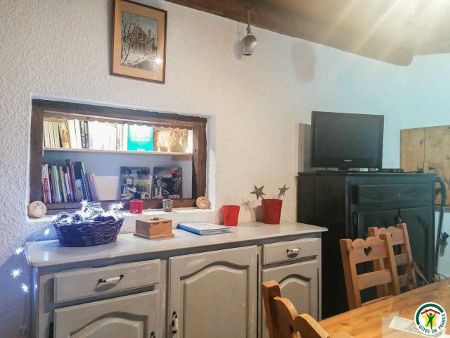 31G100247-f6251473d0c5417db7ef547deafa843a