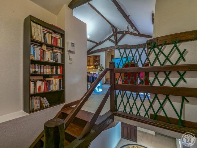 31G100248-4bd36c784856427784382cb6c4e6ab24