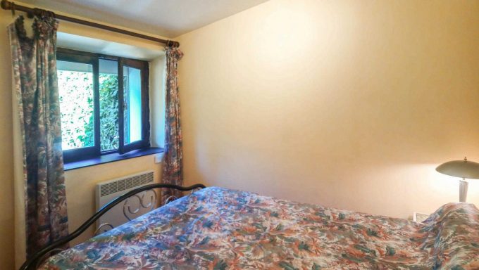 31G100248-85c8f976fa3d4607ad22709e445ac918