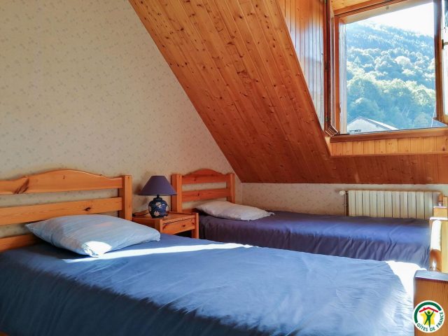 31G100251-3b5b5f18a595497ba924c46a0699c712