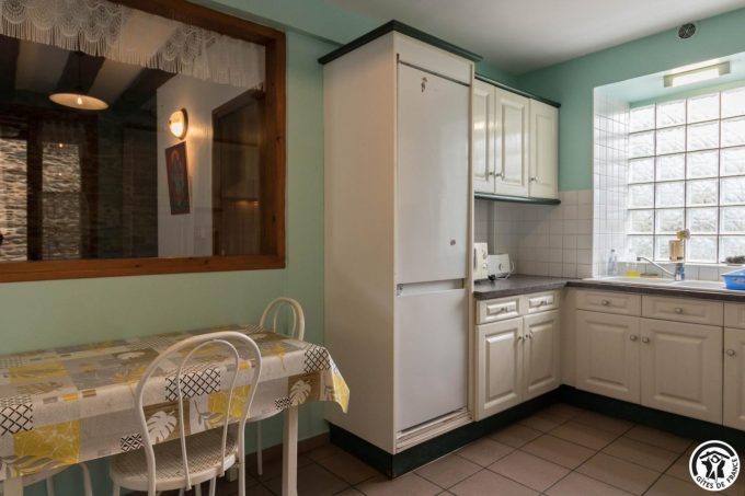 31G100251-b90e228179e9440e930bed37ec62b0bd