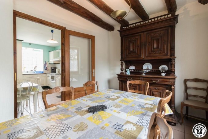 31G100251-d4f6ce79b97543ff9bb2d40ee410a8da