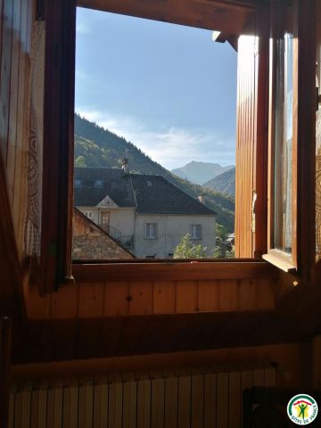 31G100251-df8c6d9595f843fc8eb6e82a439a69e4