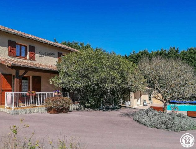 31G100253-1726465d5d2c4ba5b01b66cb46a2a7cd