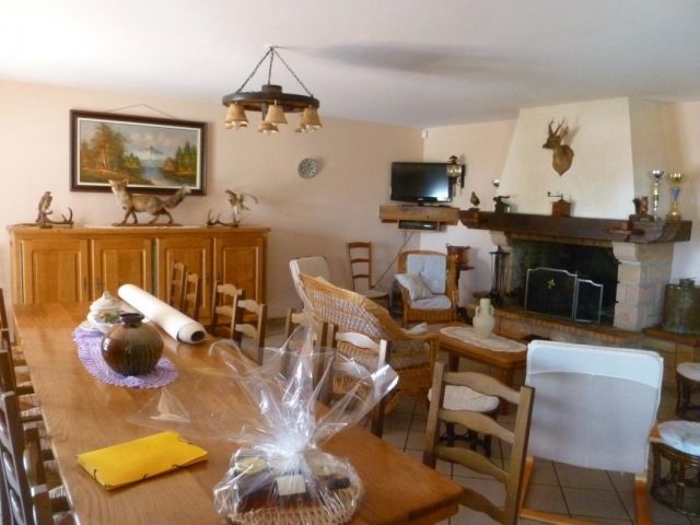 31G100253-1c7ccde4d1a2474ca6b5ff929b265196