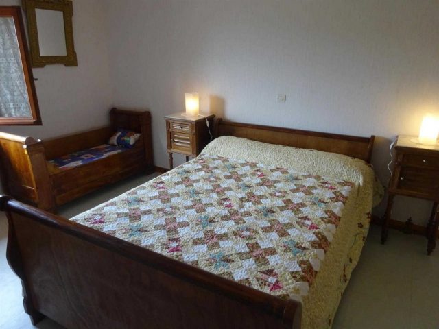 31G100253-4ddfb5c4291f4e5bbc28ee581d9ee5bc