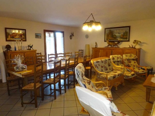 31G100253-73443ee0be434f888ca505f6452cadc4