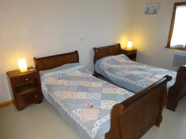 31G100253-87a581d0393b4a0a9a0f337610a21530