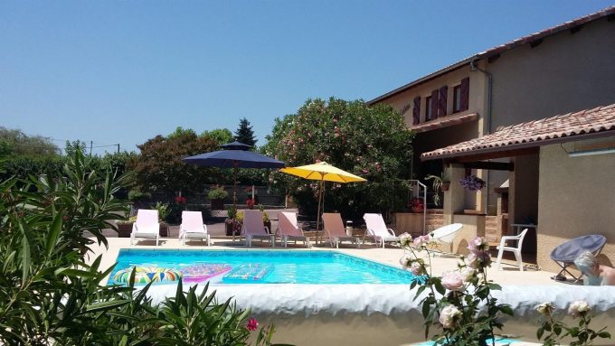 31G100253-d3612be6e5bd4c04bb6bd6ed962941bd