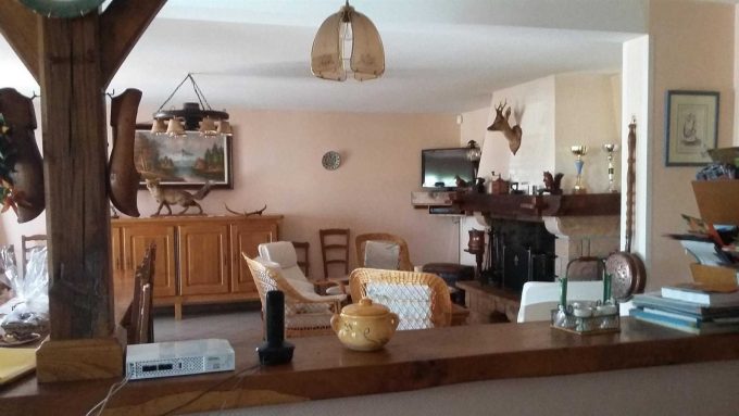 31G100253-e4ae486ebead45628fe9cf10014ba517