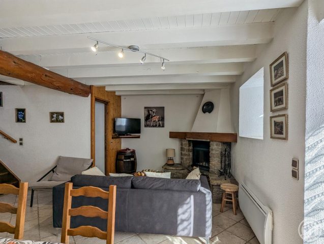 31G100254-06a738d3ccd94281843603a9e337db11