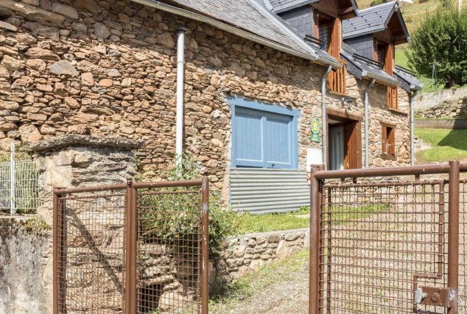 31G100254-22a1e73d178b4a23860a9096cc6a84ad