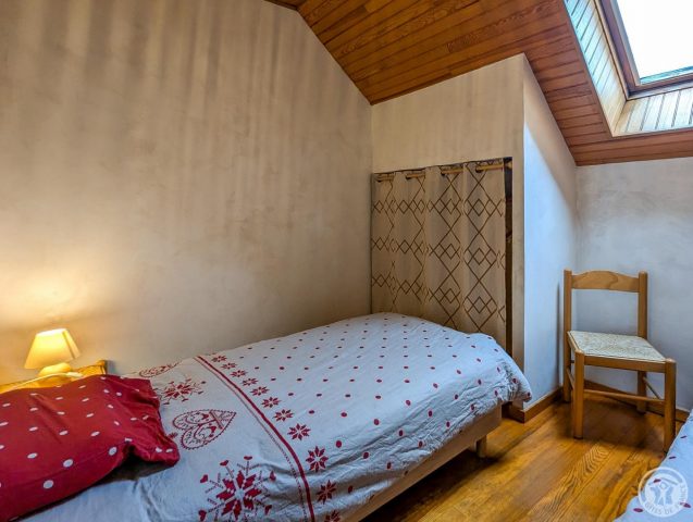 31G100254-2dbb9a751d2745c4b528b741de2421c9