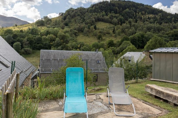 31G100254-5b11501846864a5ea62045efa9b1a9fe