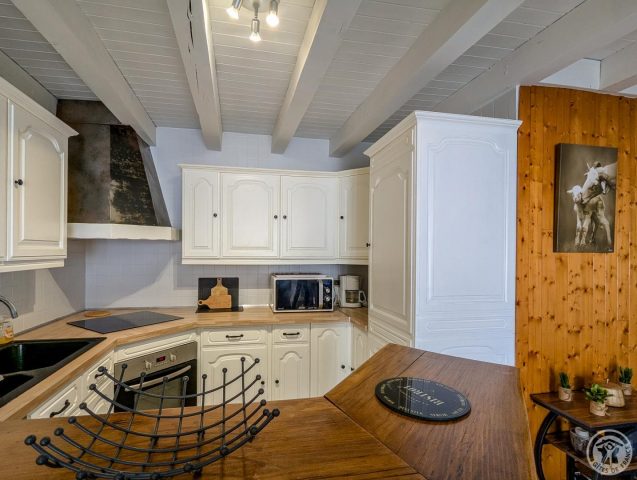 31G100254-798e7232ea6d42148193c1dea4671205