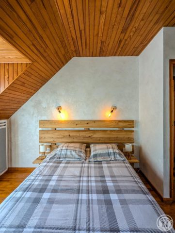 31G100254-e78d9f48816e4277b84ebd42537694b8