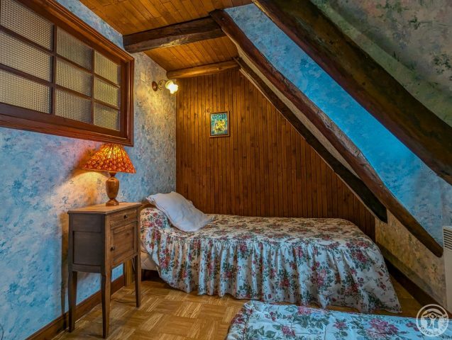 31G100263-08fba889da1543cd9e1c1186776db07e