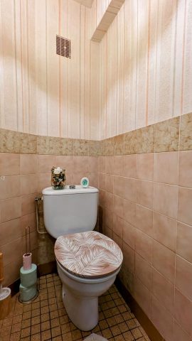 31G100288-2d5533f070e94d41be8a510d42517657