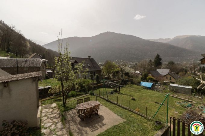 31G100288-ec612822b60a467d8a6b27a54c3c0c7a