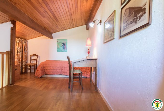 31G100307-76a14a9a6b1840e695f980cc010a12a2