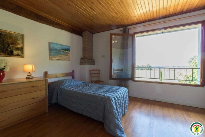 31G100307-b8d89fa9eda74c0b9f1252527282acdd