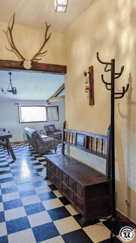 31G100310-8d2c40d557b24886a2b45d6219946e66