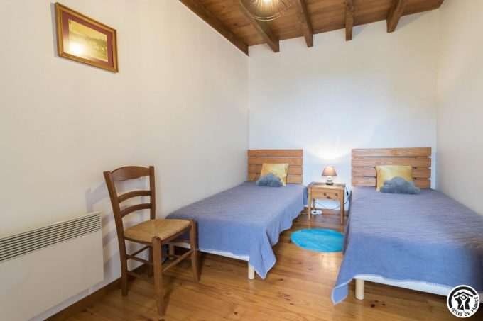 31G100342-08e9ab3f90654d59994a530c842e327c