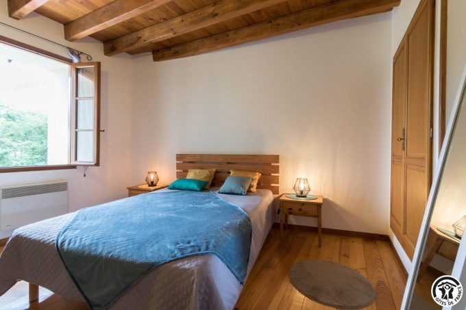 31G100342-6d0ffed62fe4484195ed18f43ff93b31