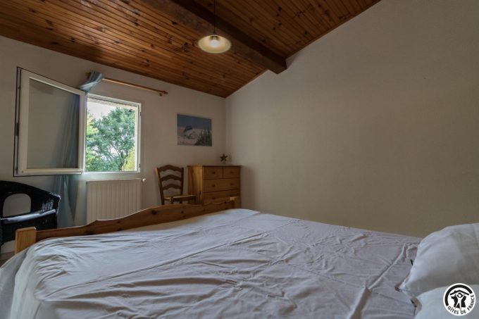 31G100344-16db7c3a9b9b420dbdaf09f201f35983